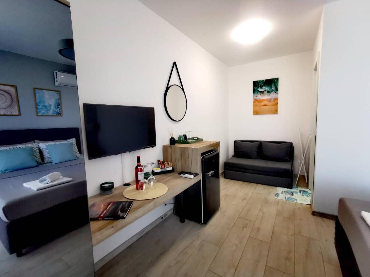 Blue Breeze Hotel Sinemoretz Bagian luar foto