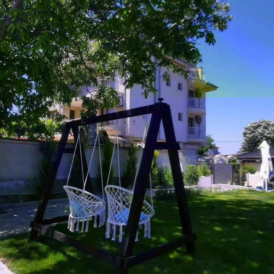 Blue Breeze Hotel Sinemoretz Bagian luar foto